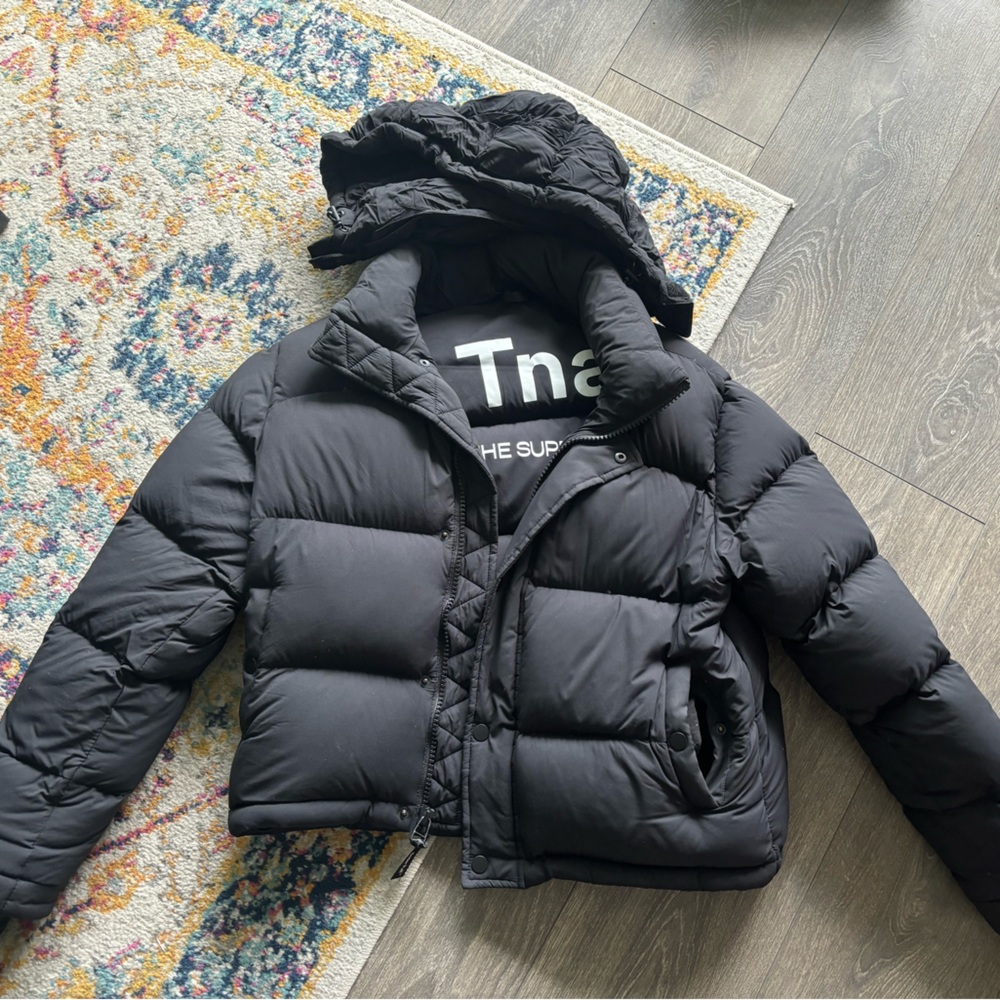 Aritzia super puff